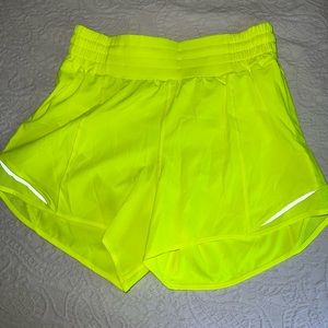 Lululemon Hotty Hot High-Rise Lined Short 4"